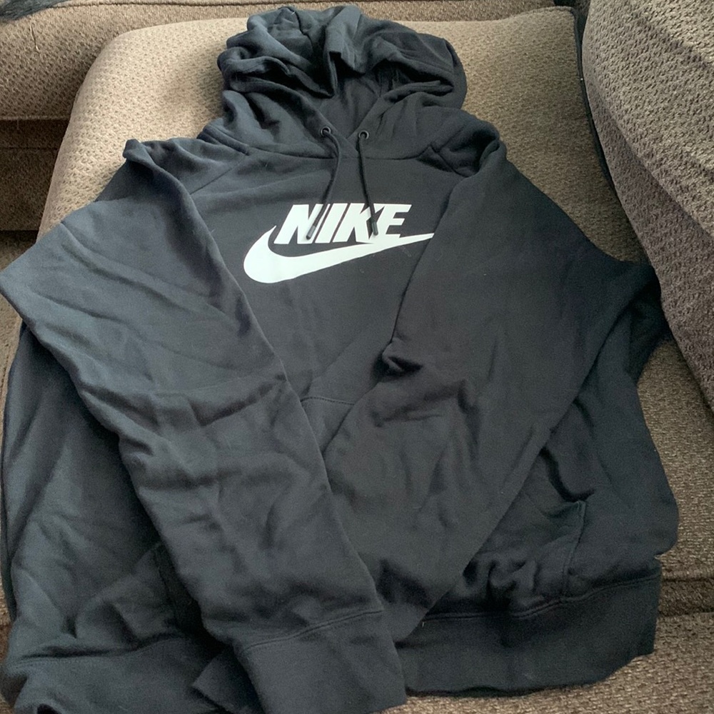 Black NIKE hoodie, worn once. Size L
